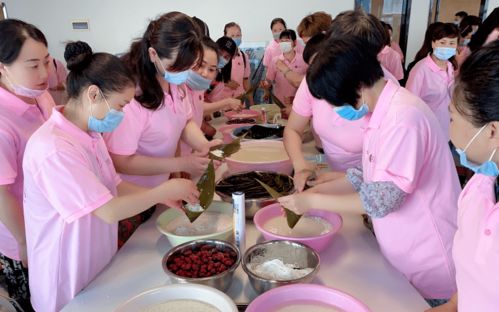 育嬰師與月嫂供不應(yīng)求 家政服務(wù)行業(yè)的巨大機(jī)遇