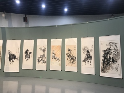 內(nèi)蒙古通俗文藝研究會第四屆會員書畫作品展在呼和浩特舉行 文化經(jīng)紀(jì)人服務(wù)的推動作用
